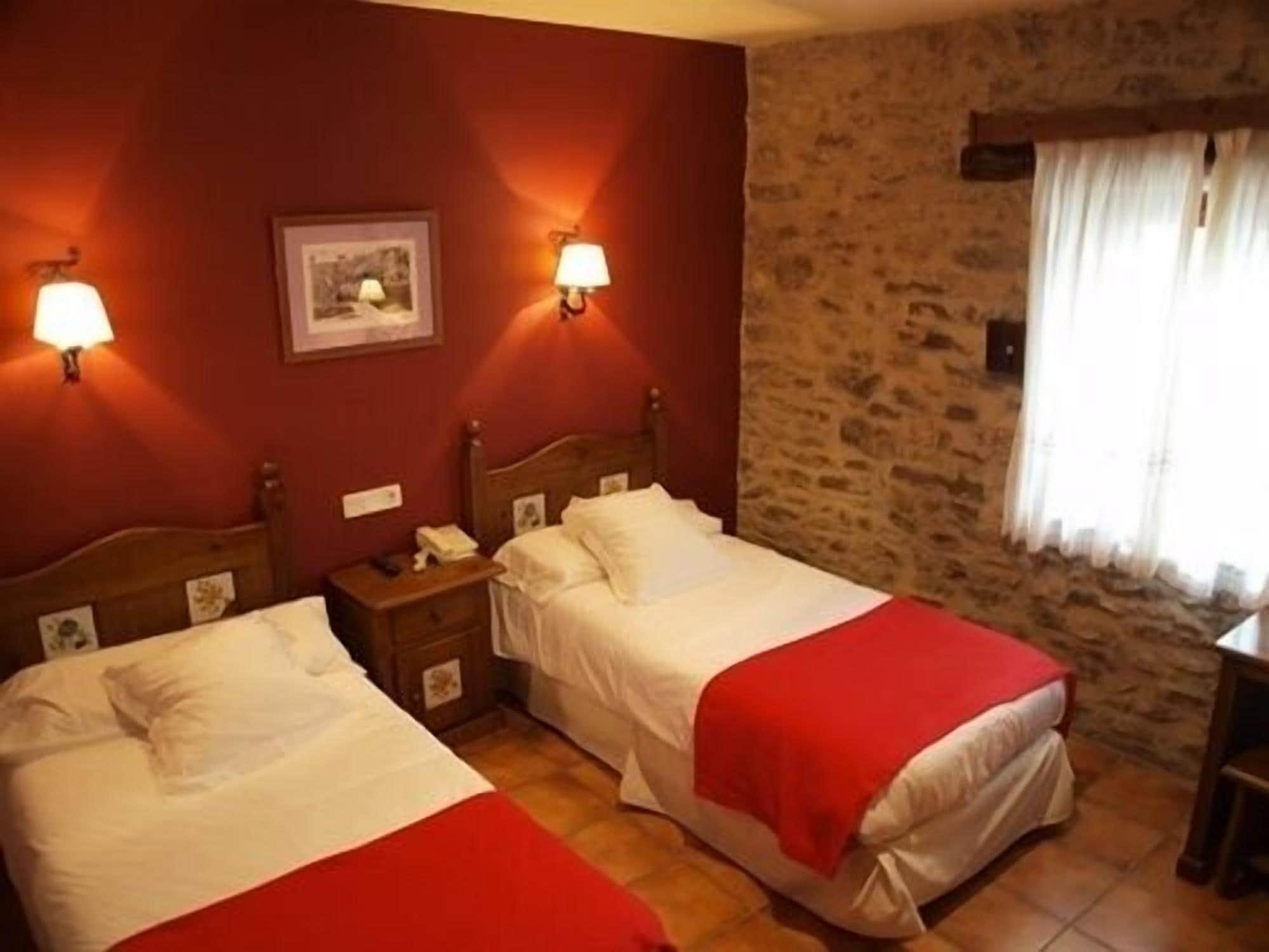 Hotel La Vega Алькала-де-ла-Сельва Экстерьер фото